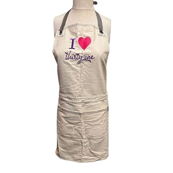 I Love Thirty One Bags Embroidered Cream Color Full Apron With Pockets One Size - Picture 5 of 6